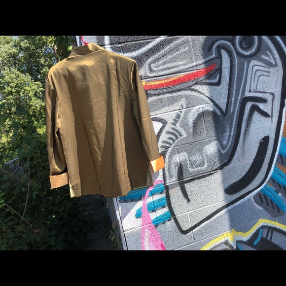 Orient styled button down - Picture 4 of 7